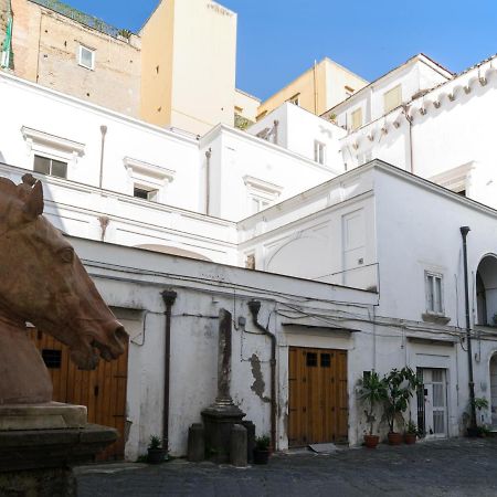 Suite & Luxury Rooms Palazzo Diomede Carafa Napoli Bagian luar foto