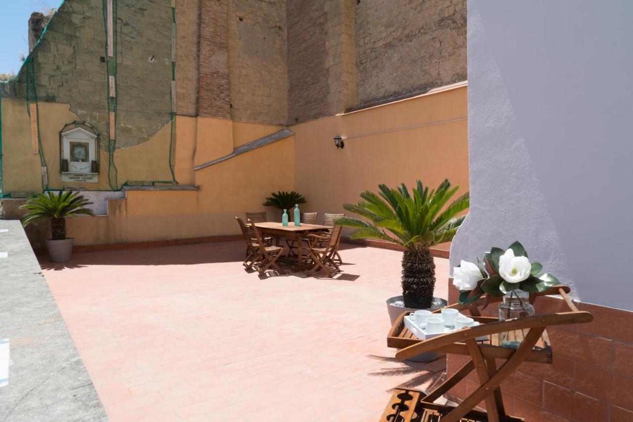Suite & Luxury Rooms Palazzo Diomede Carafa Napoli Bagian luar foto