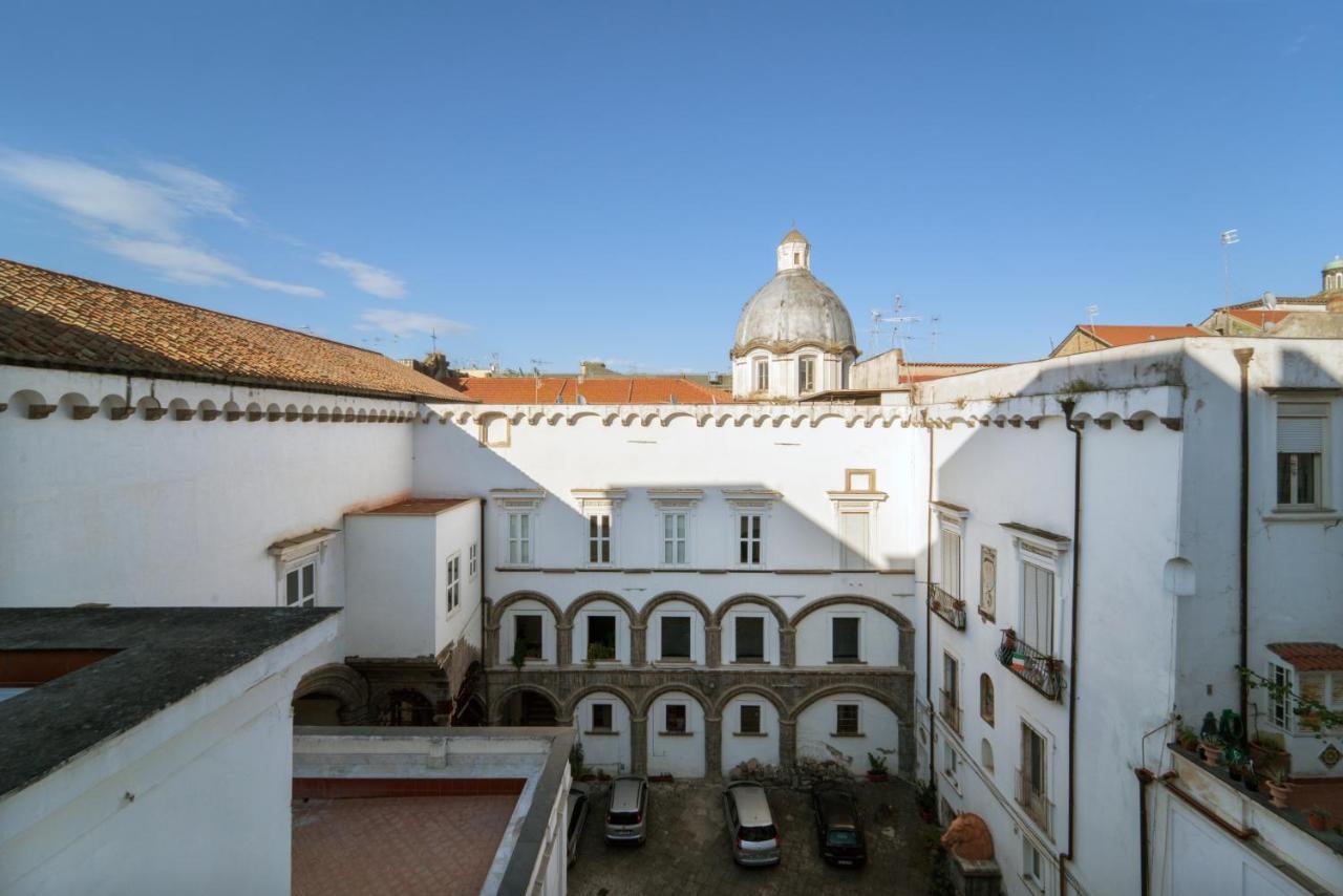 Suite & Luxury Rooms Palazzo Diomede Carafa Napoli Bagian luar foto