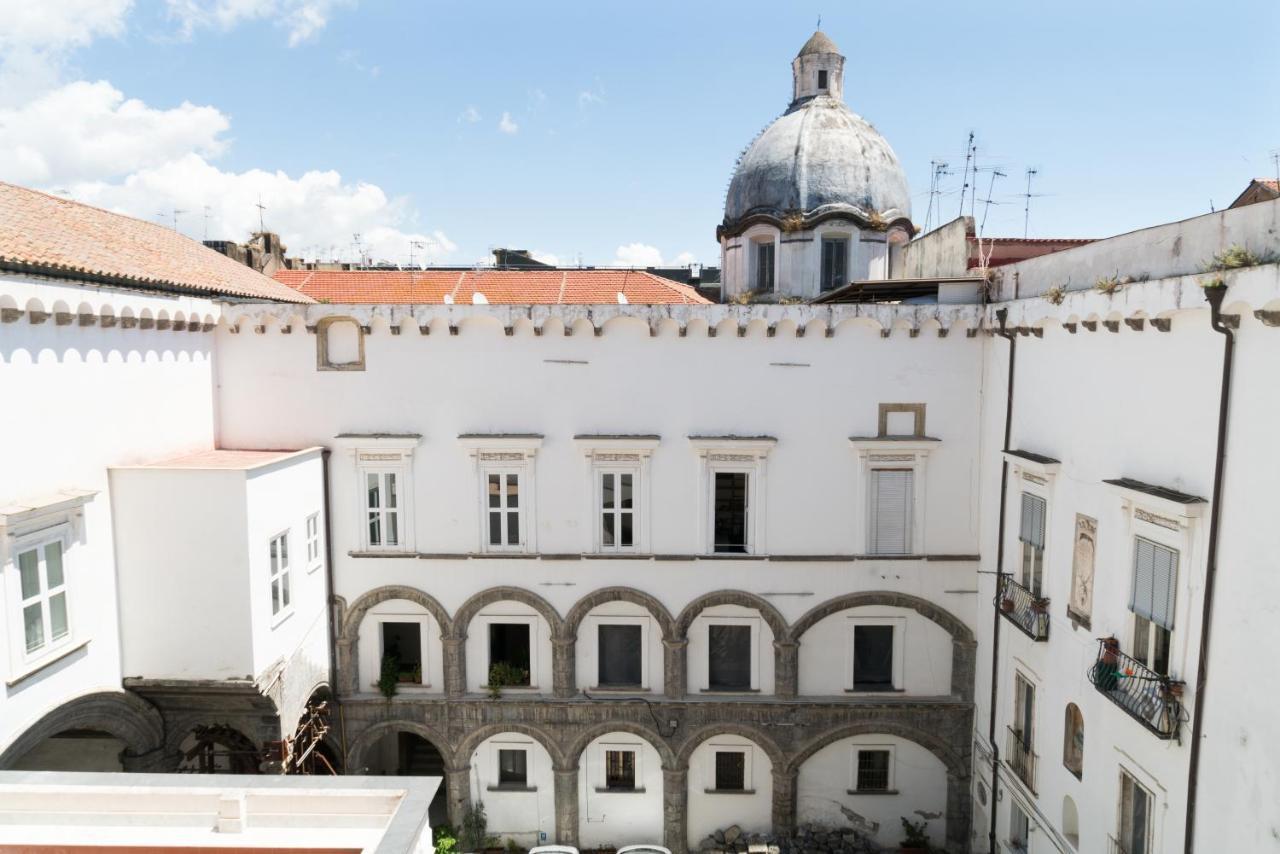 Suite & Luxury Rooms Palazzo Diomede Carafa Napoli Bagian luar foto