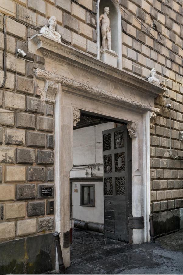Suite & Luxury Rooms Palazzo Diomede Carafa Napoli Bagian luar foto